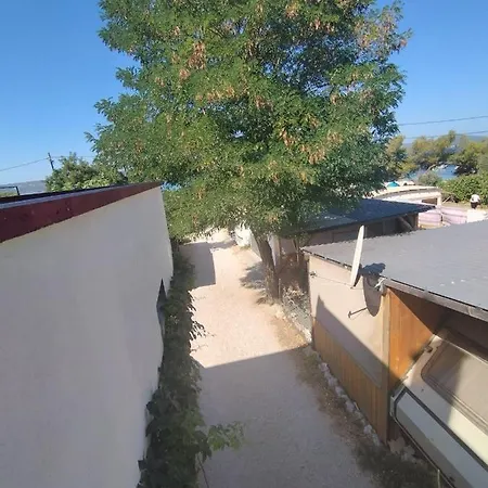 Apartment Budanovic *