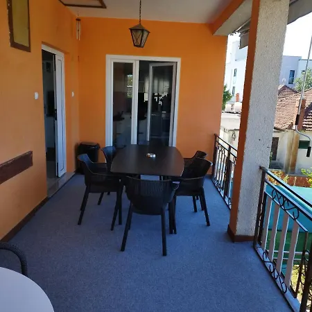 Budanovic Apartment